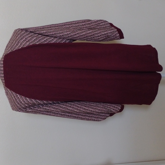 Weekend Top - Picture 4 of 11